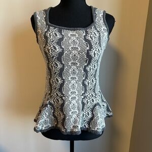*CABI* Gray x White Sleeveless Sweater Tank Size XS